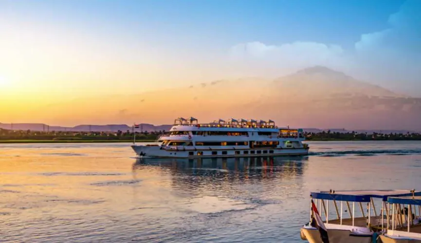 Bengal Despatch 9 & 10 - City of Light A Varanasi Sojourn